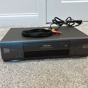 Vintage & Rare Toshiba VHS/ VCR Player, TESTED & WORKING! RCA Cable Included!